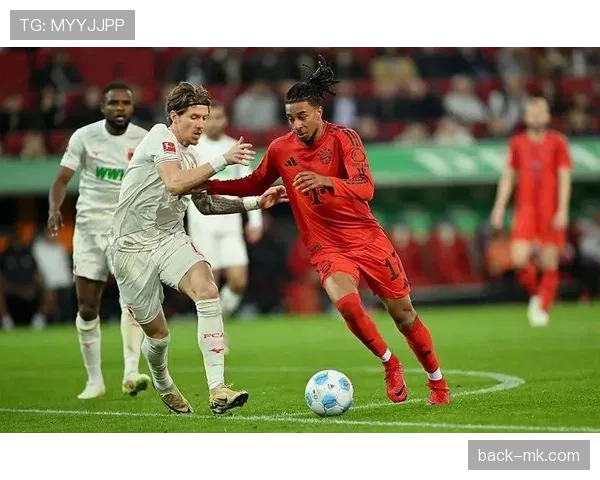 穆西亚拉闪耀赛场，助球队稳步迈向德甲冠军