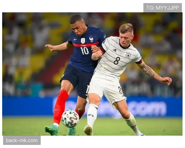 琼阿梅尼 vs 克罗斯：后腰出球能力与战术适配性对比