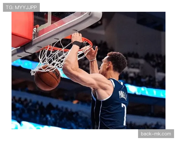 普里查德无球跑位拉开空位替补三分效率明显提升